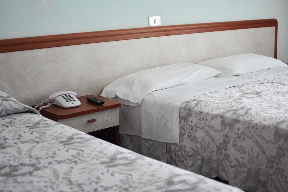 Hotel Universal เบลลาเรีย-อีเจอา มารีนา ภายนอก รูปภาพ